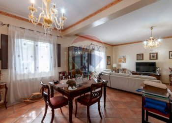 Sala da pranzo - Villa via Roma
 
120 a, Misilmeri - photo 7