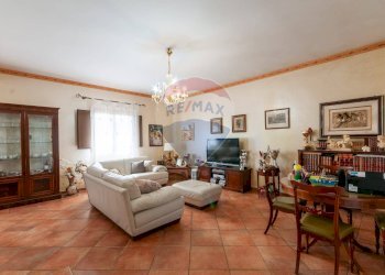 Sala da pranzo - Villa via Roma
 
120 a, Misilmeri - photo 8