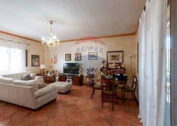 Sala da pranzo - Villa via Roma
 
120 a, Misilmeri - photo 25