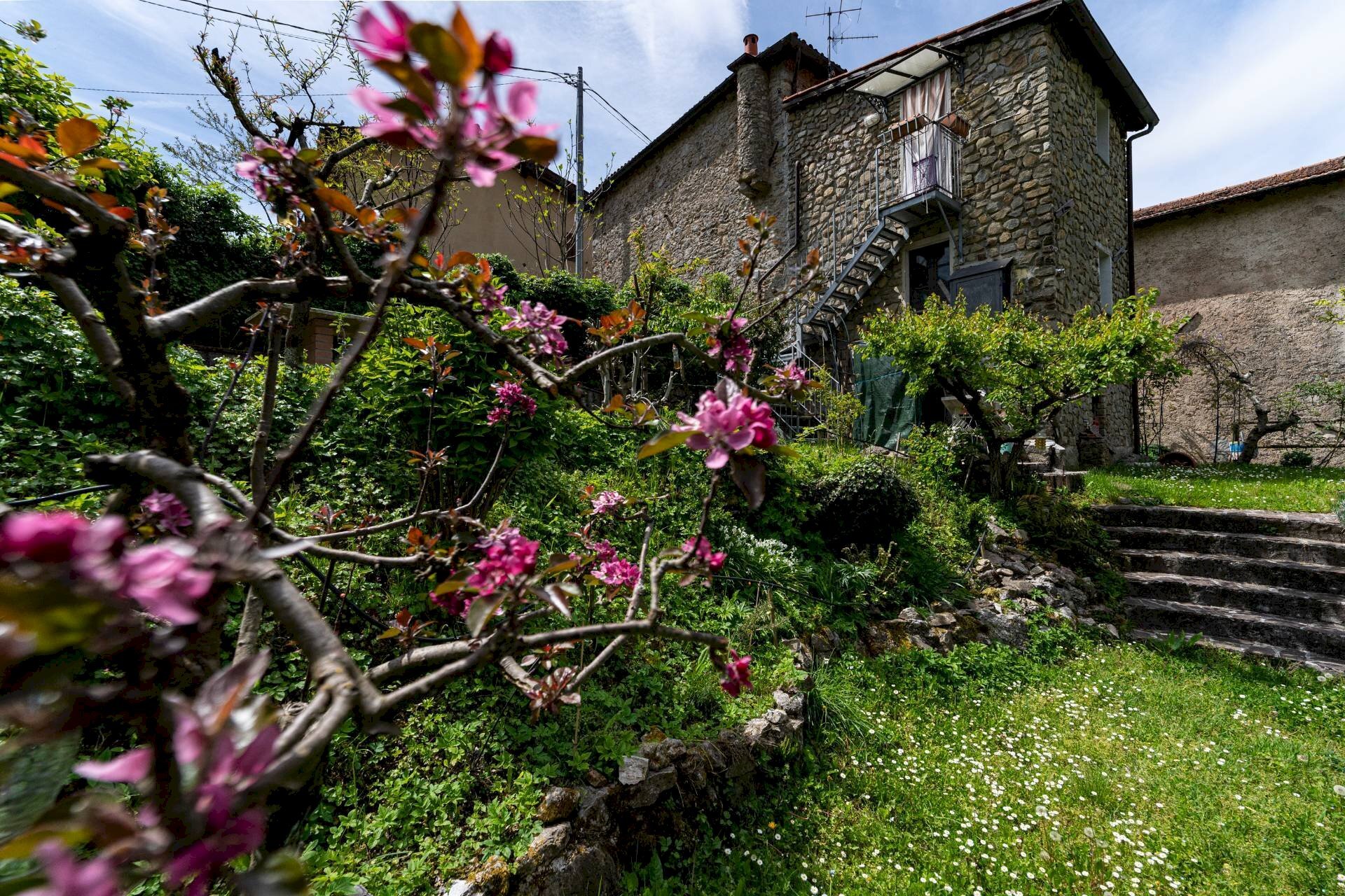 Foto 1 - Casa semi indipendente Via della Torre
 
31, Fabbriche di Vergemoli - foto 1