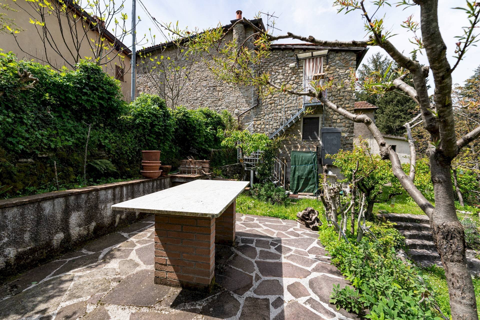 Foto 2 - Casa semi indipendente Via della Torre
 
31, Fabbriche di Vergemoli - foto 2