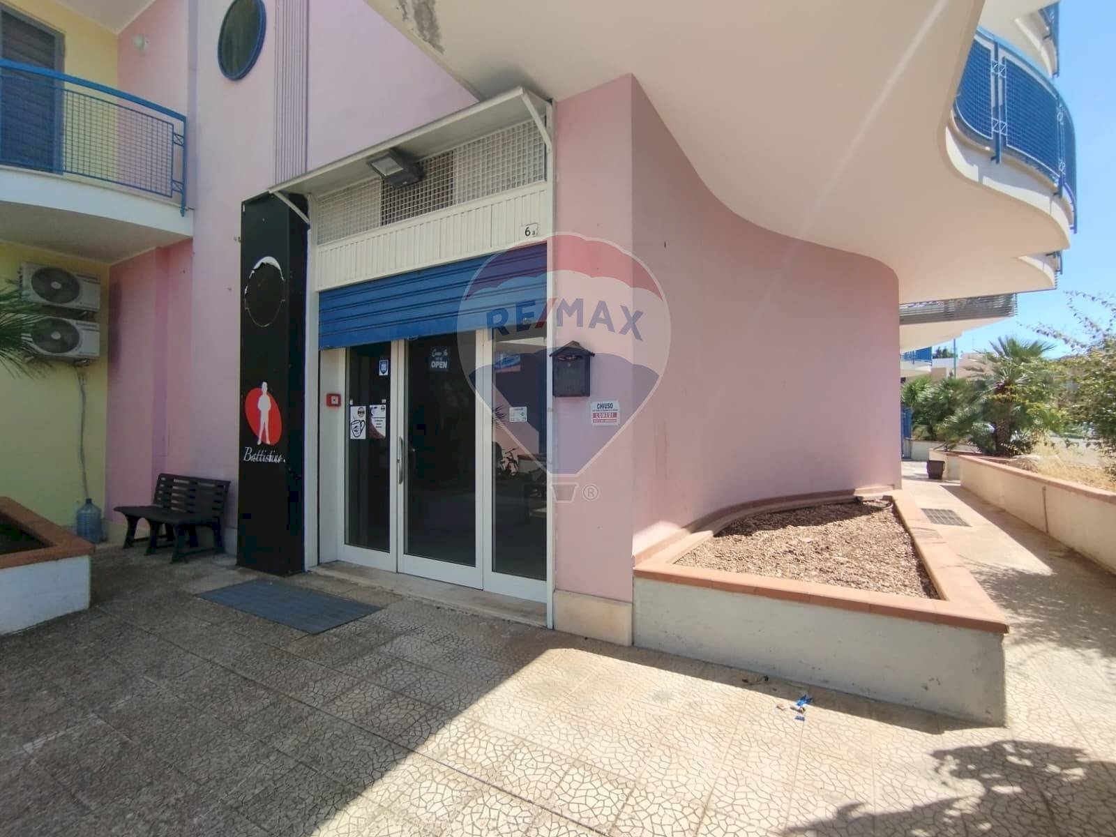 Terrazza - Commercial Premises Via Santa Lucia
 
6 A, Bitetto - photo 1