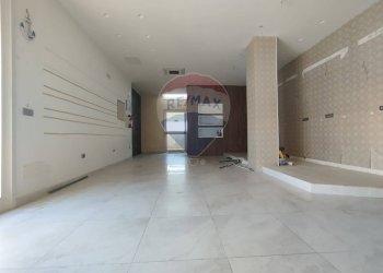 Ricezione / Lobby - Locale Commerciale Via Santa Lucia
6 A, Bitetto - foto 9