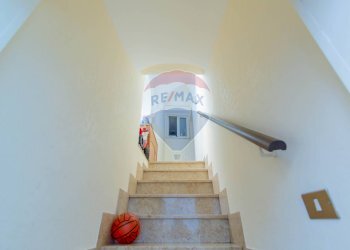 Scale - Independent house Via Chiasso Ninna
 
33, Casamassima - photo 2