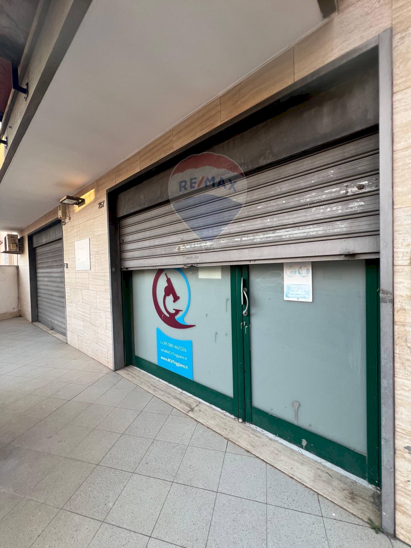 Terrazza - Office Via Cesare Battisti
 
255, Triggiano - photo 2