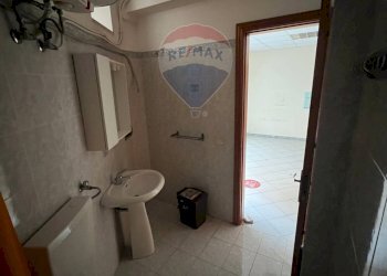 Bagno - Ufficio Via Cesare Battisti
 
255, Triggiano - foto 6