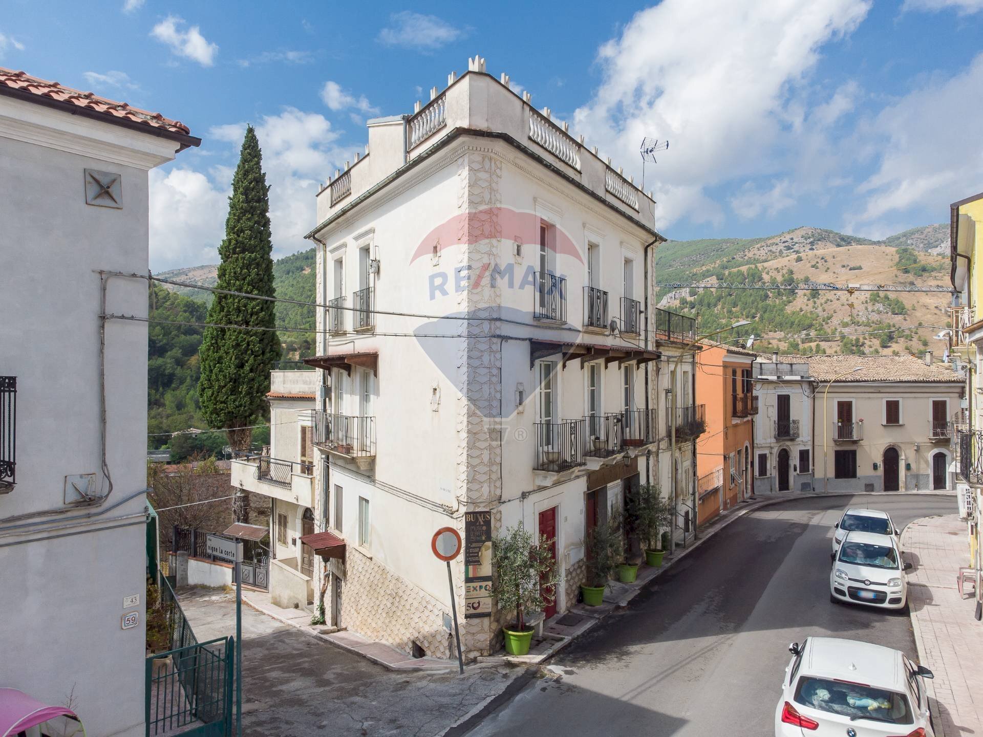 Edificio all\'aperto - Bilocale Via Regina Margherita
 
44, Bussi sul Tirino - foto 2