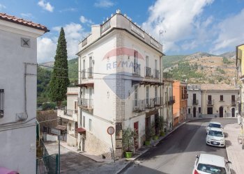 Edificio all\'aperto - Bilocale Via Regina Margherita
 
44, Bussi sul Tirino - foto 2