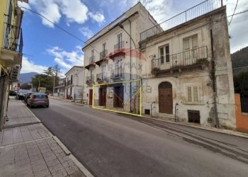 Edificio all\'aperto - Bilocale Via Regina Margherita
 
44, Bussi sul Tirino - foto 8