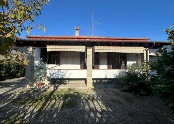 VISTA FRONTALE - Casa indipendente Via Carlo Collodi
 
11, Acqui Terme - foto 31