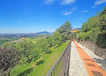 Ingresso - Attic via colle dei roccoli, Bergamo - photo 1