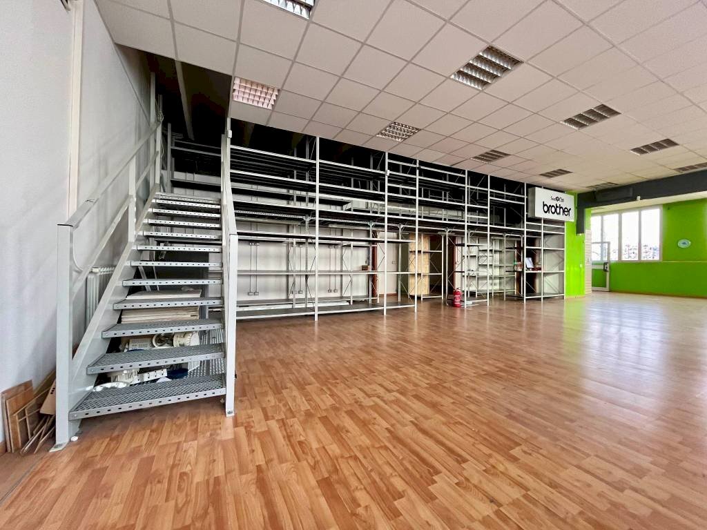 Interno non residenziale - Ufficio via Lorenteggio, 280, Milano - foto 2