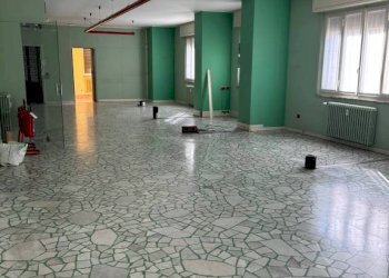 Ufficio - Office via Como, Varese - photo 13