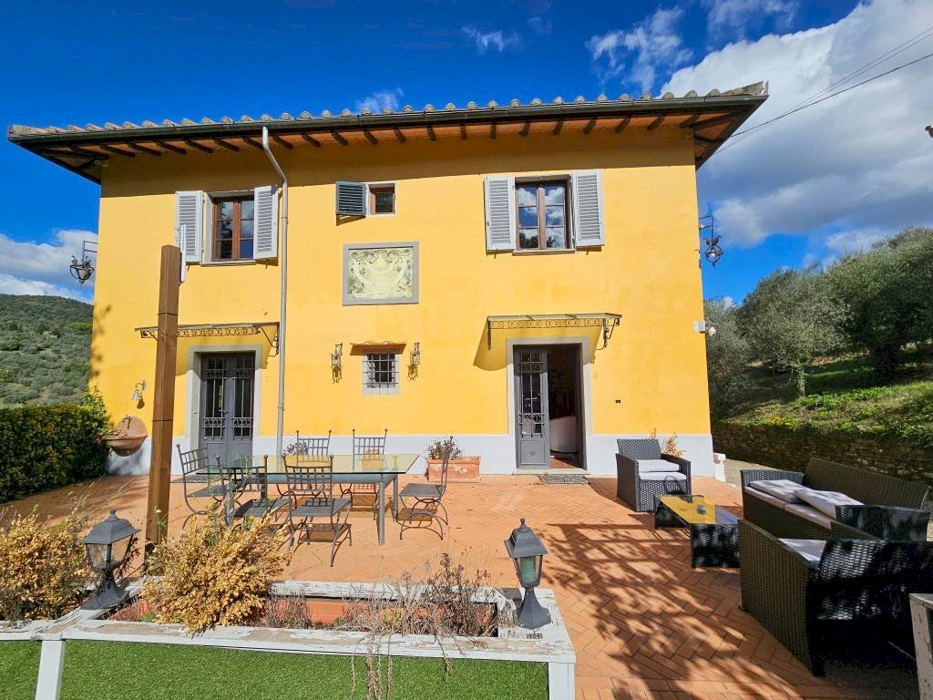 Facciata - Villa via Montalbano, Carmignano - foto 1