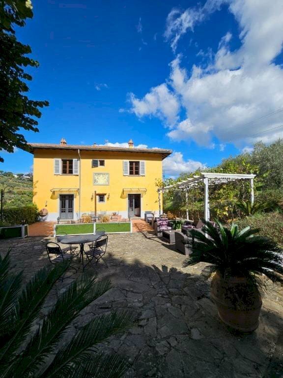 Facciata - Villa via Montalbano, Carmignano - foto 2