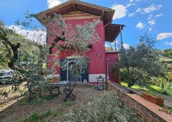 Facciata - Villa via Montalbano, Carmignano - foto 13