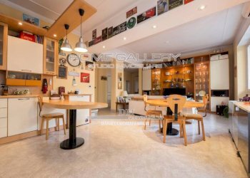 Interno non residenziale - Quadrilocale via Giuseppe Massarenti, Genova (zona Sestri Ponente) - foto 9