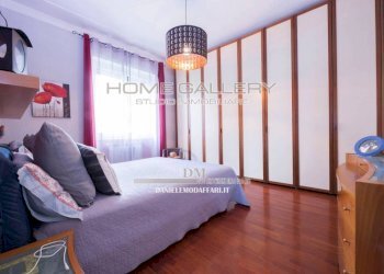 Camera da letto - Quadrilocale via Giuseppe Massarenti, Genova (zona Sestri Ponente) - foto 14