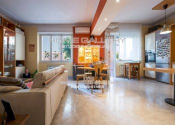 Salone - Quadrilocale via Giuseppe Massarenti, Genova (zona Sestri Ponente) - foto 3