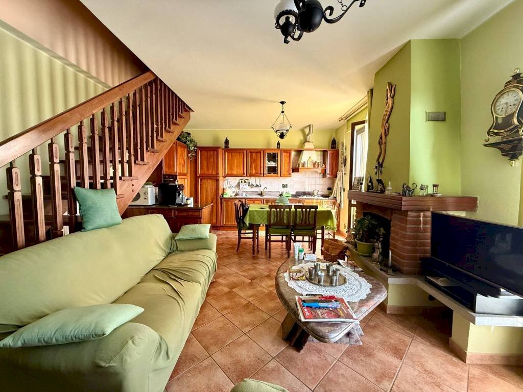 Soggiorno - Trilocale via del Porto, 249/5, Carmagnola - foto 1