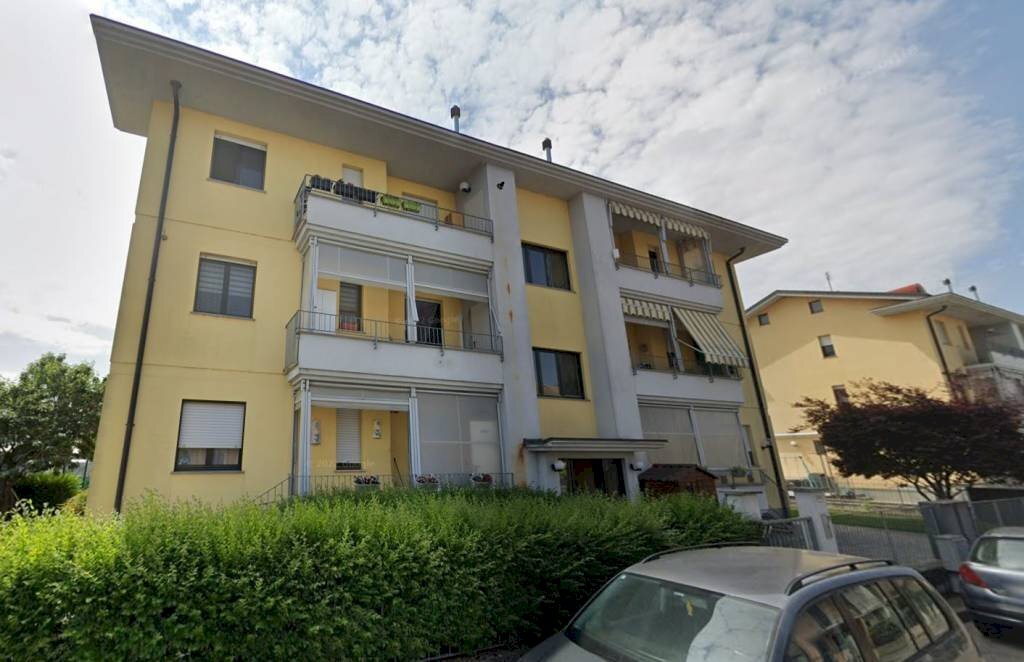 Facciata - Trilocale via del Porto, 249/5, Carmagnola - foto 2