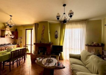 Salone - Trilocale via del Porto, 249/5, Carmagnola - foto 10