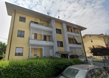 Facciata - Trilocale via del Porto, 249/5, Carmagnola - foto 2