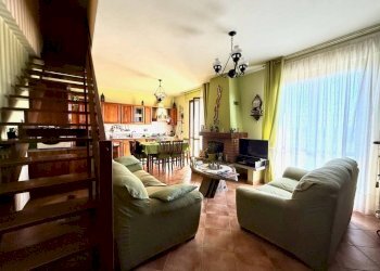 Soggiorno - Trilocale via del Porto, 249/5, Carmagnola - foto 3