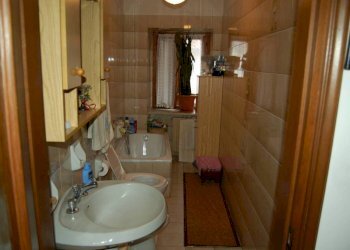 Bagno - Casa indipendente via Giuseppe Avezzana, 11, Chieri - foto 4