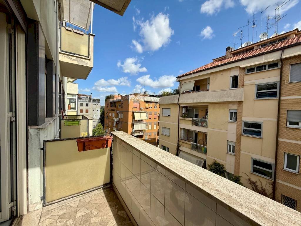 Balcone - Trilocale via Bartolomeo Intieri, Roma - foto 1
