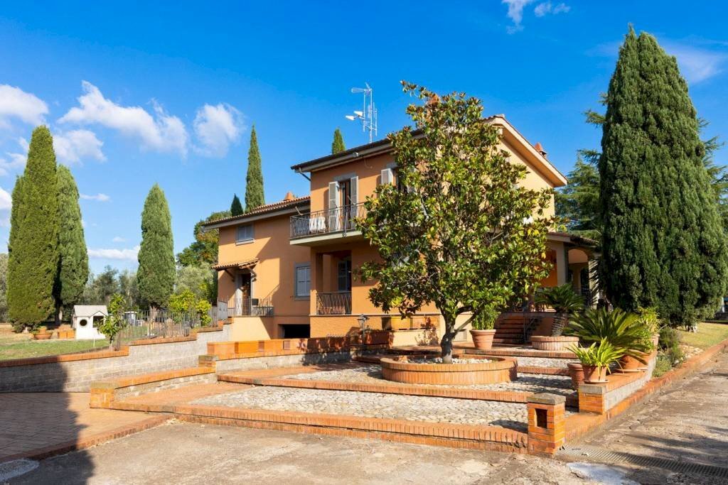 Facciata - Villa via Fontana Torta, Lanuvio - foto 2