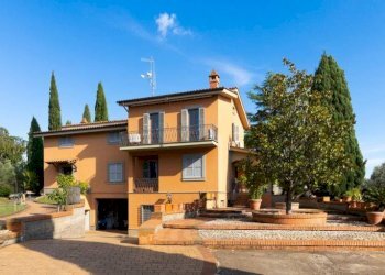 Facciata - Villa via Fontana Torta, Lanuvio - foto 2