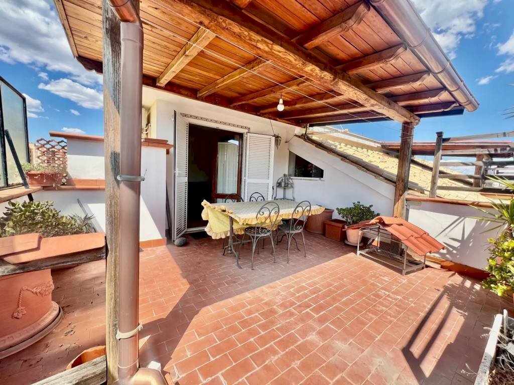 Terrazzo - Attic via Francesco Cocco Ortu, Roma - photo 2