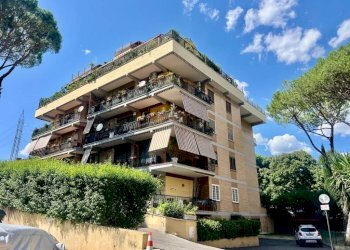 Facciata - Attico via Francesco Cocco Ortu, Roma - foto 3