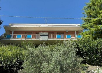 Facciata - Villa via Valle della Quiete, 34/4, San Mauro Torinese - foto 1