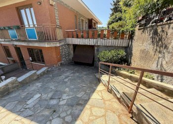 Giardino - Villa via Valle della Quiete, 34/4, San Mauro Torinese - foto 3