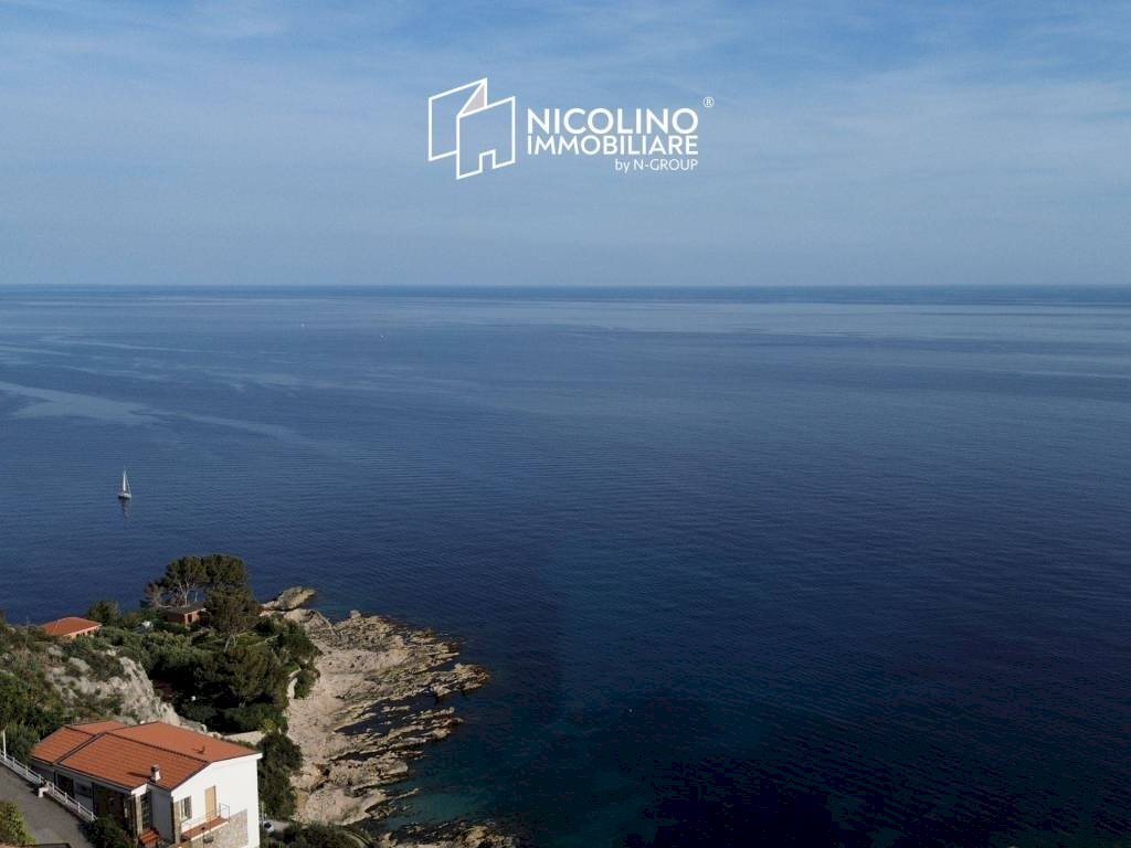 Vista - Bilocale corso Mentone, 48, Ventimiglia - foto 1