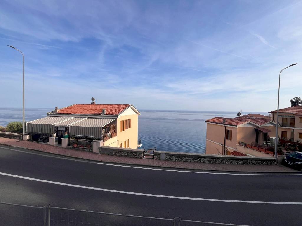 Vista - Two-room apartment corso Mentone, 48, Ventimiglia - photo 2