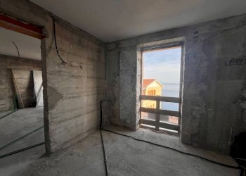 Stanza non arredata - Bilocale corso Mentone, 48, Ventimiglia - foto 15