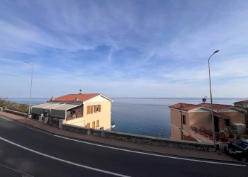 Vista - Bilocale corso Mentone, 48, Ventimiglia - foto 12