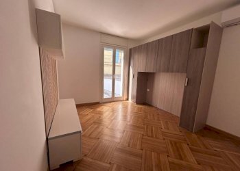 Camera da letto - Bilocale via Padre Semeria, 288, Sanremo - foto 5