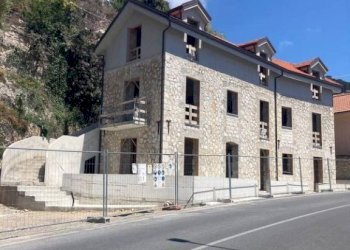 Facciata - Monolocale corso Mentone, 48, Ventimiglia - foto 17
