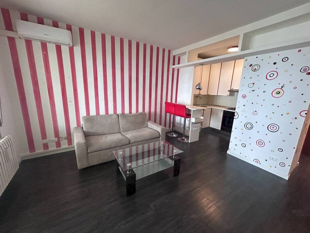 Salone - Trilocale viale dei Pepi, 91, Ospedaletti - foto 3