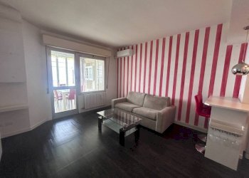 Salone - Trilocale viale dei Pepi, 91, Ospedaletti - foto 2