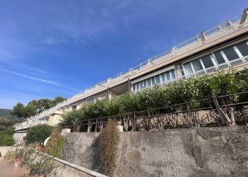 Facciata - Trilocale viale dei Pepi, 91, Ospedaletti - foto 38