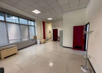 Interno non residenziale - Office strada del Drosso, 33, Torino (neighborhood Mirafiori Sud) - photo 6