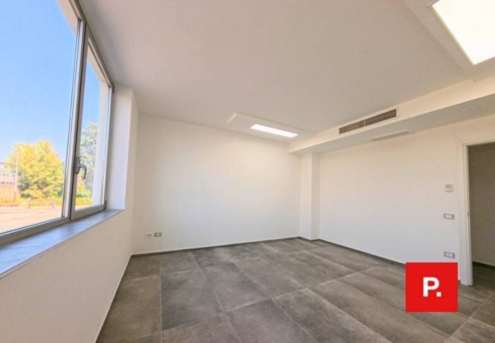 Foto 2 - Office VIA MELVIN JONES, Caserta - photo 2