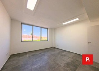 Foto 1 - Office VIA MELVIN JONES, Caserta - photo 1