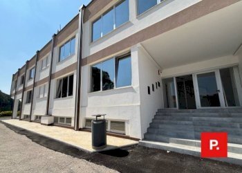 Foto 1 - Office VIA MELVIN JONES, Caserta - photo 1