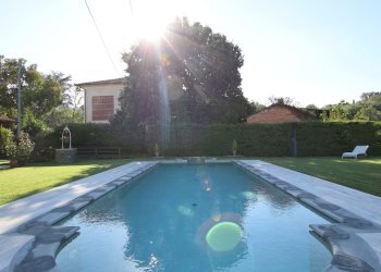 vendesi villetta con giardino privato e piscina ca - Villa Via di San Ginese, Capannori - foto 14